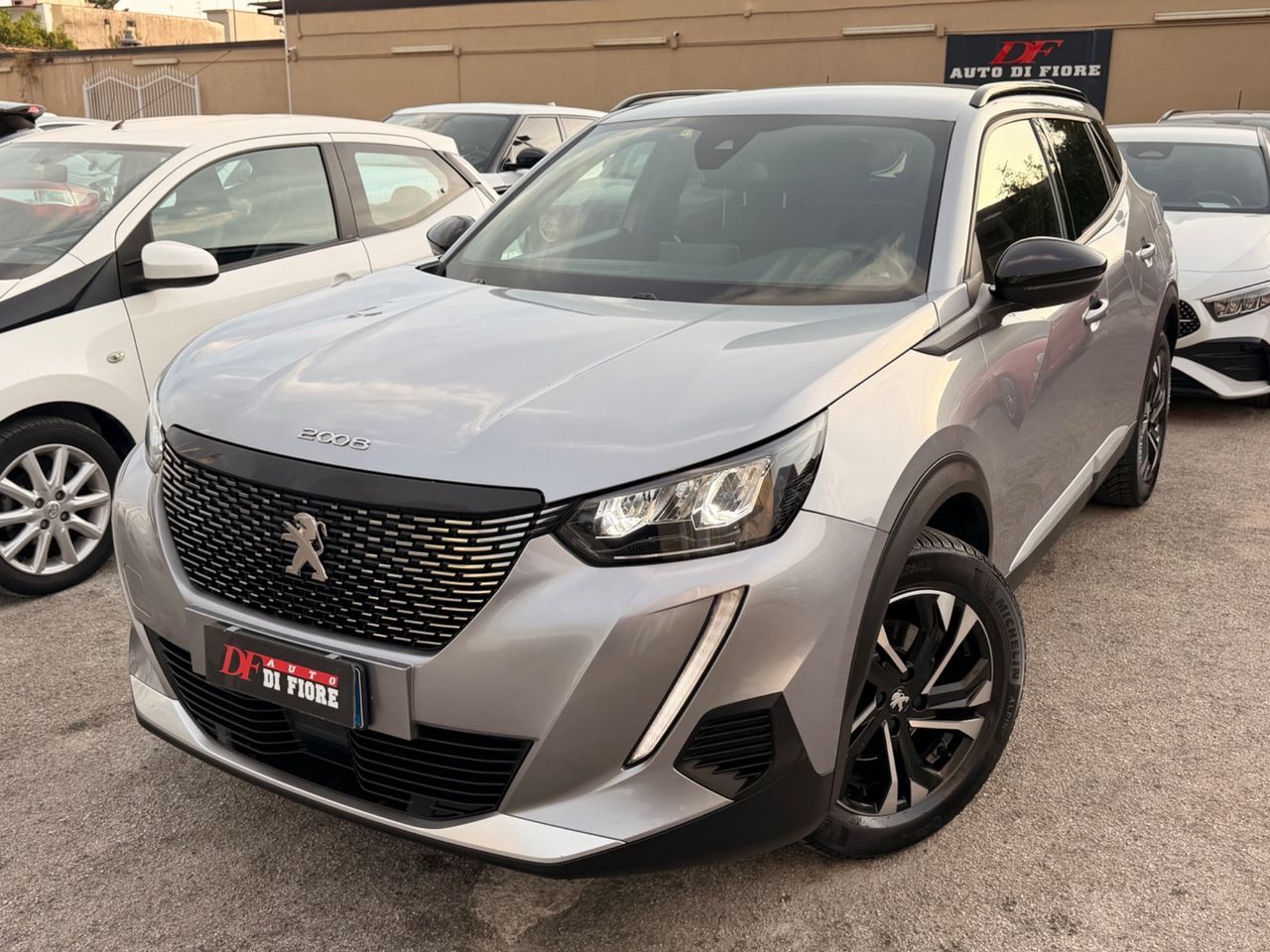Peugeot 2008 1.5 BlueHDi 130cv EAT8 Allure AUTOM imagem 2
