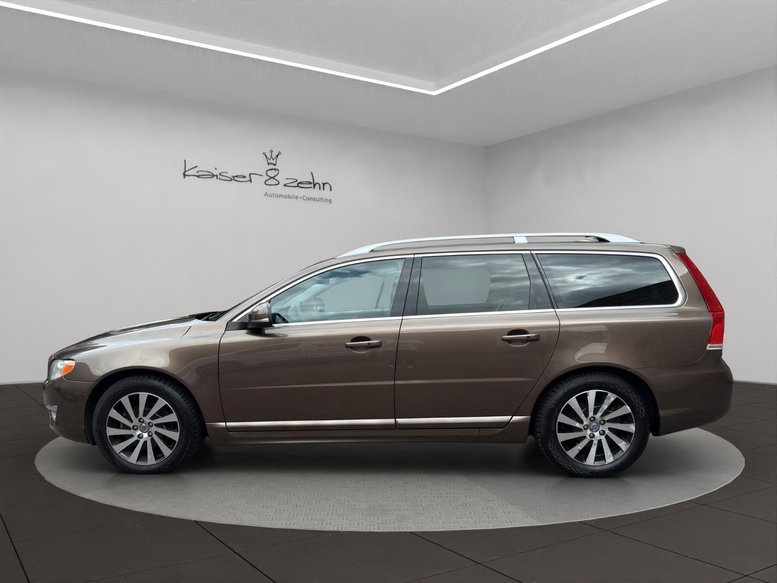 Volvo V70 D4 181 ch Summum • Cuir beige • GPS • Bi-Xénon • Webasto • Siège mémoire