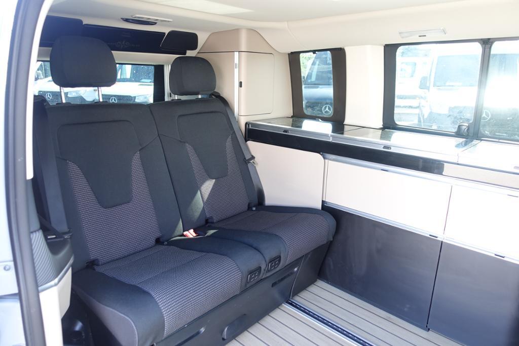 Mercedes-Benz V 220