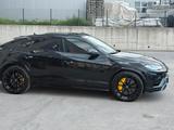 Lamborghini Urus**VOLLAUSSTATTUNG** - schwarze Lamborghini Urus