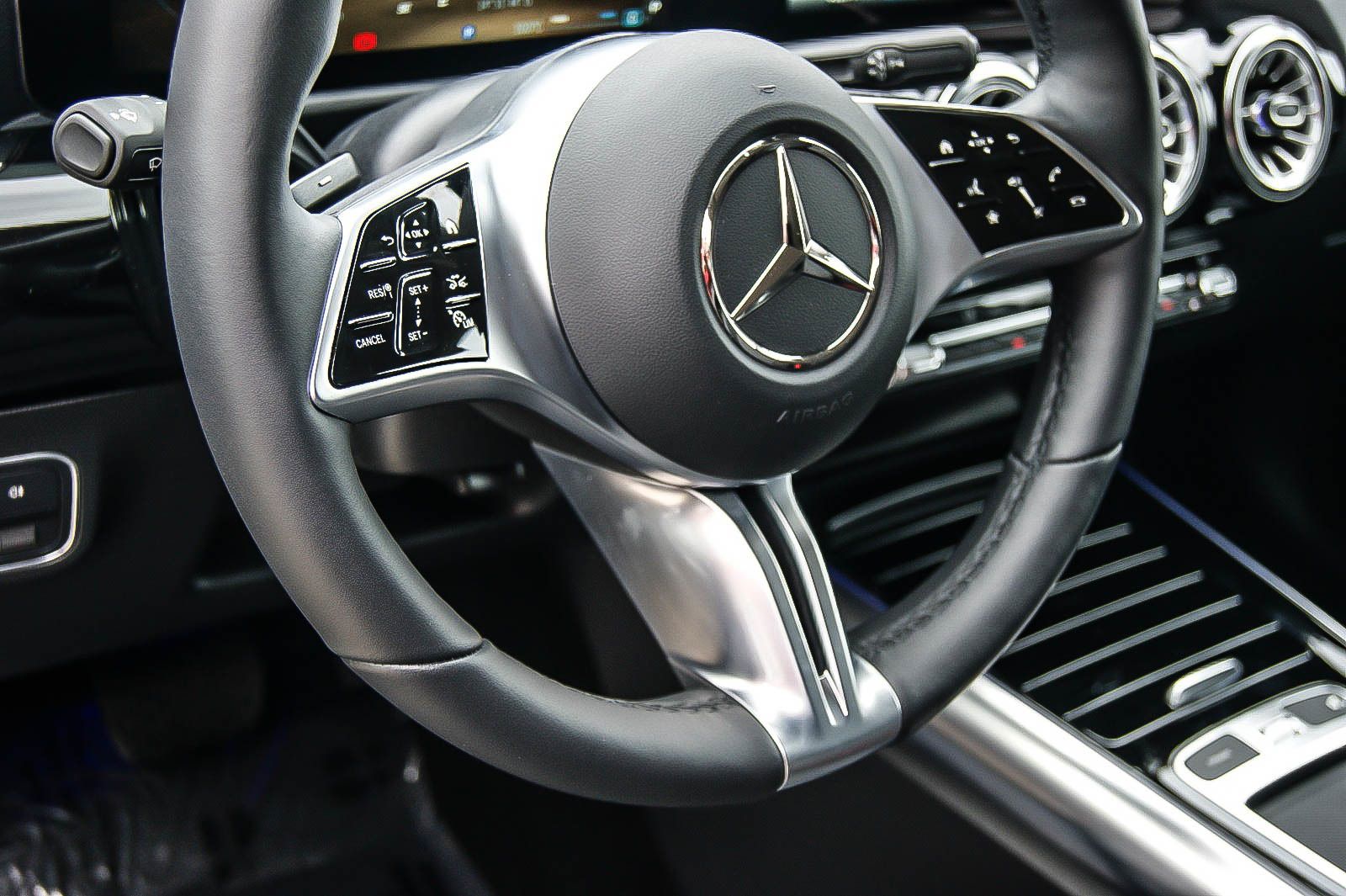 Fahrzeugabbildung Mercedes-Benz GLA 220 4-Matic Allrad Aut. MBUX KEYLESS 1.HAND