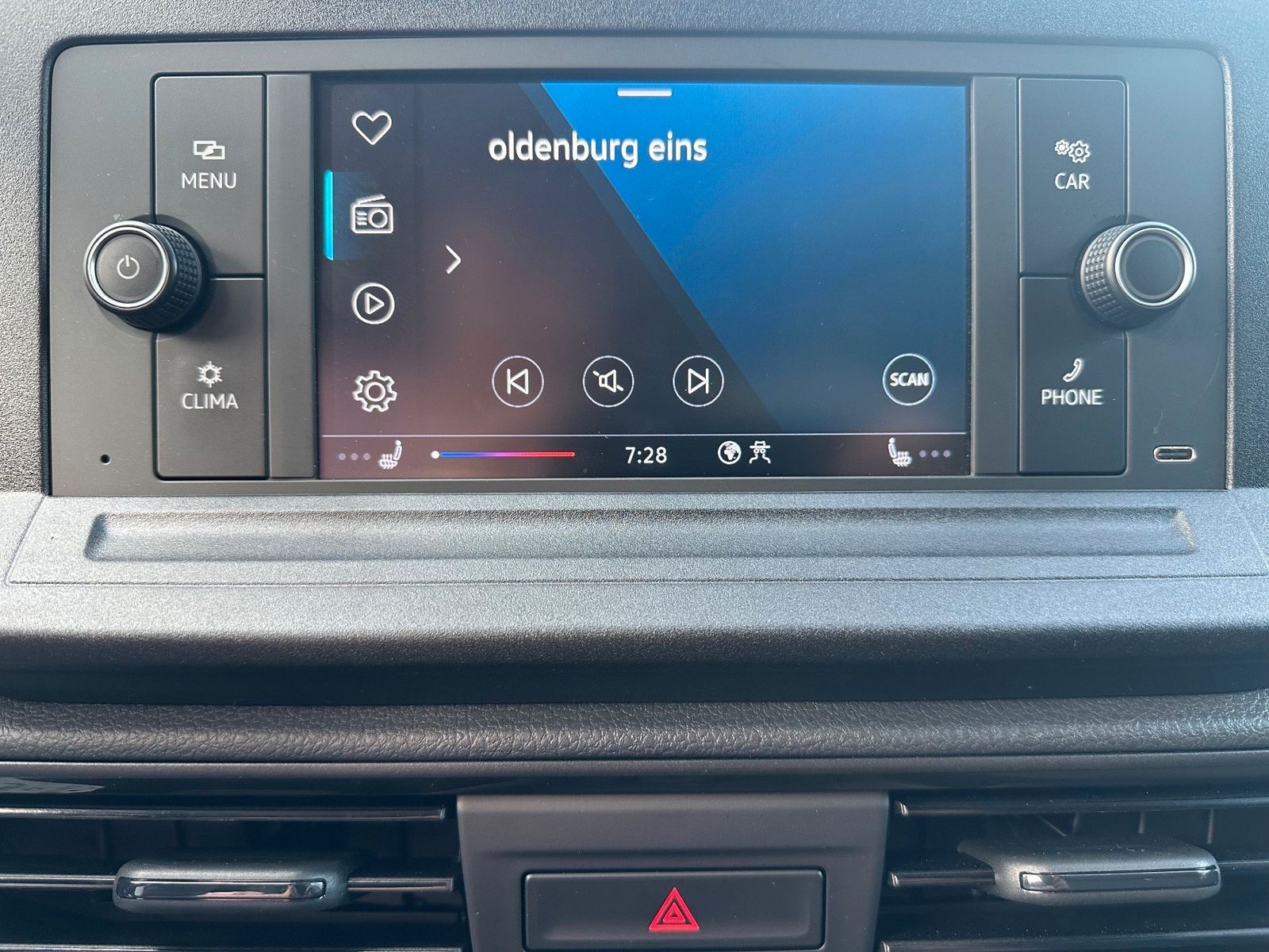 Fahrzeugabbildung Volkswagen Caddy Cargo 2.0 TDI KLIMA+SHZ+PDC+WINTER-PAKET