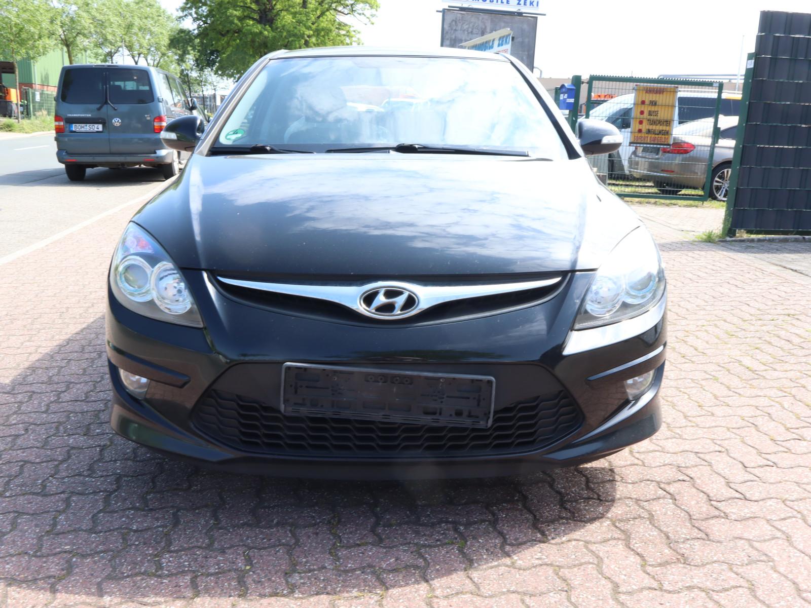 Hyundai i30CRD FIFA WM EDITION 1-HAND-TÜV-03-2027 !!!