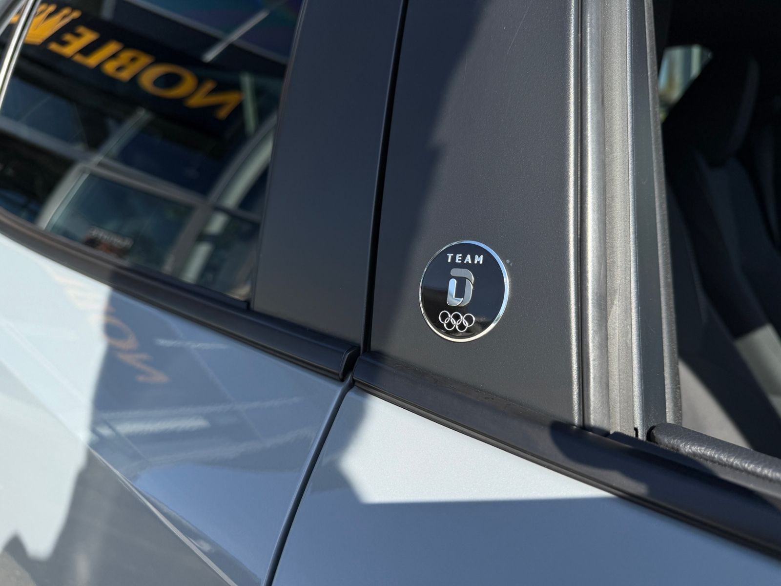 Fahrzeugabbildung Toyota Corolla 1.8 Hybrid Team D TechnikP ACC LED