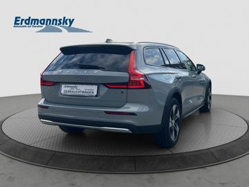 Volvo V60 Cross Country - 4