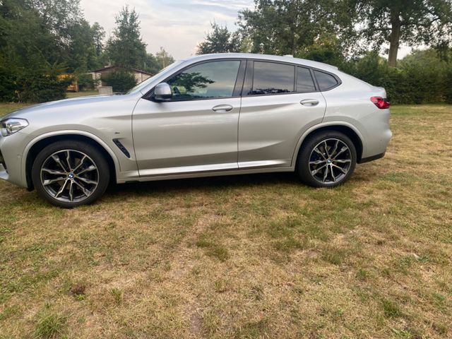 BMW X4 xDrive30i M Sport ,AHK,Navi,LEDE,20Zoll.