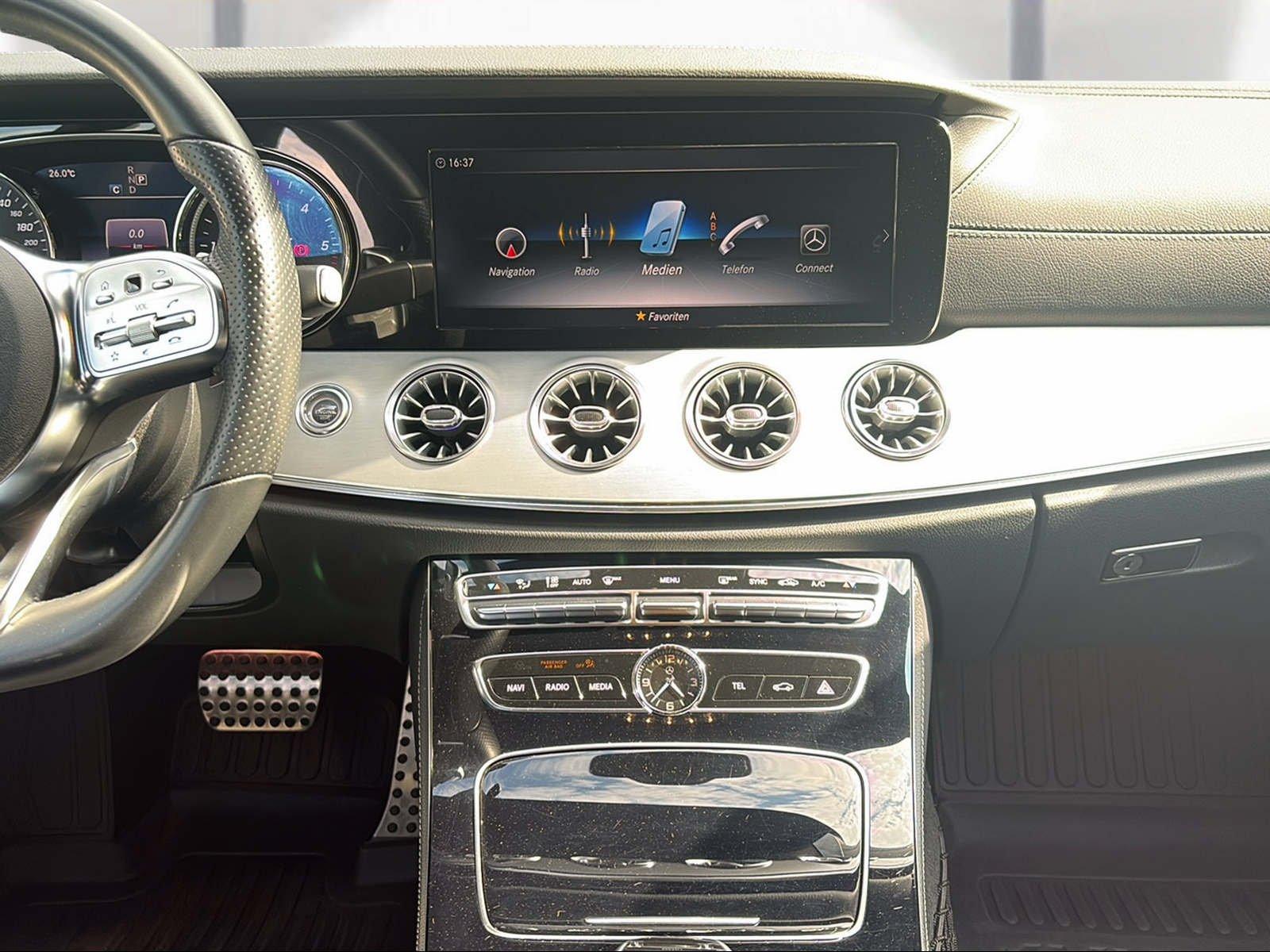 Mercedes-Benz CLS 300 d Coupé AMG DSC 360° BURMESTER MULTIBEAM