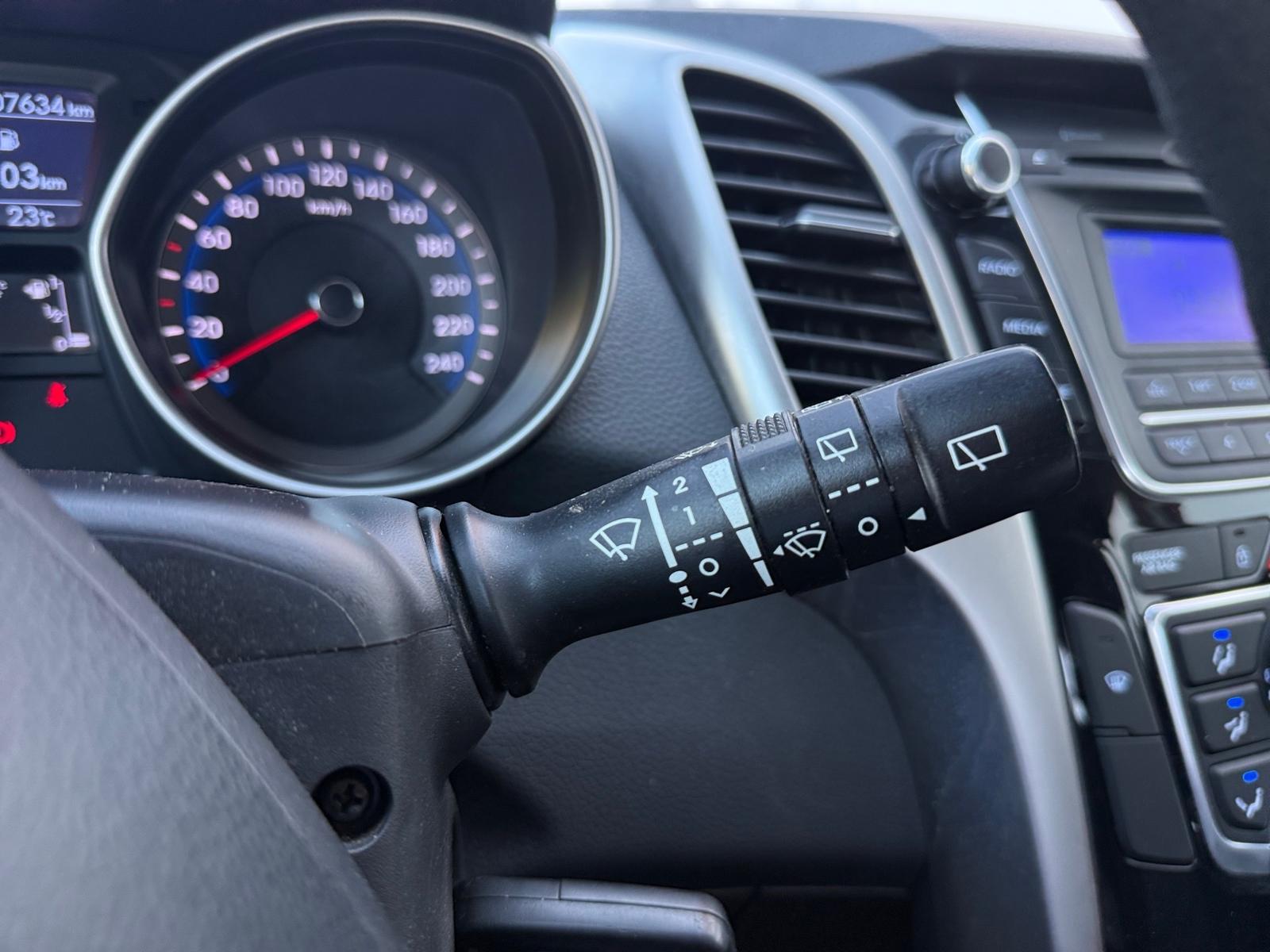 Hyundai i30 1.4 Classic PDC Bluetooth Klima USB AUX