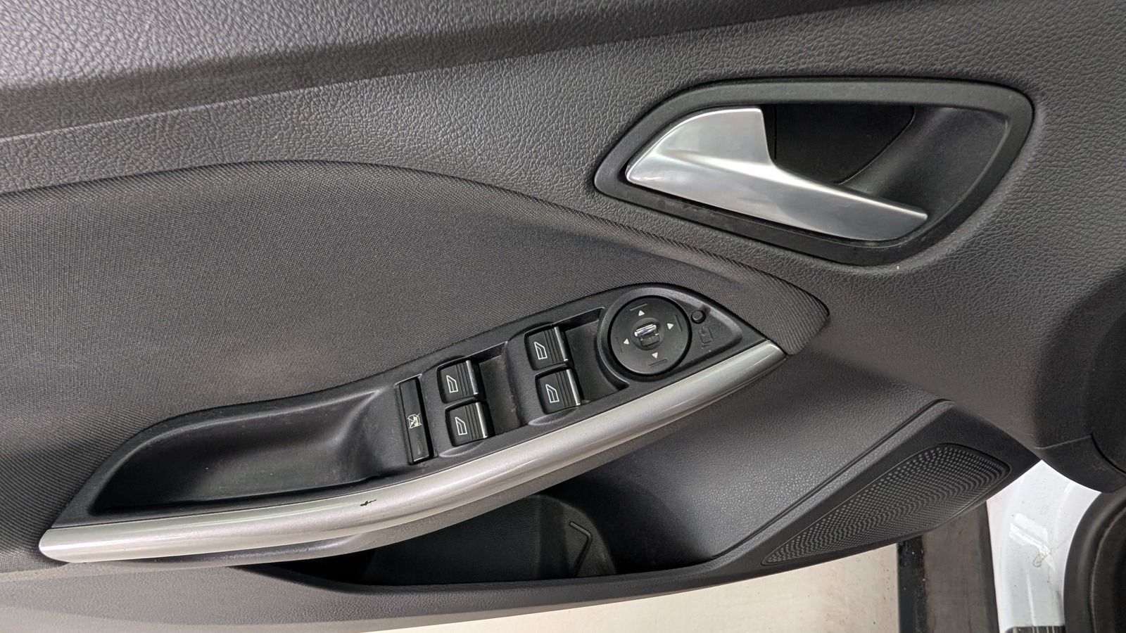Fahrzeugabbildung Ford Focus Turnier 1.0 EcoBoost * SHZ * AAC. * FH Tre