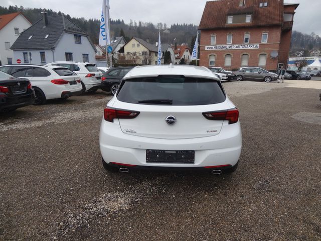 Fahrzeugabbildung Opel Astra K Dynamic/LED/GSD/Kamera/Navi/200PS/71.000