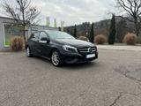 Mercedes-Benz Mercedes A-Klasse 2013 | TÜV & Bremsen neu | 8-f - Mercedes-Benz A 200 aus 2013 mit Diesel-Antrieb: Limousine