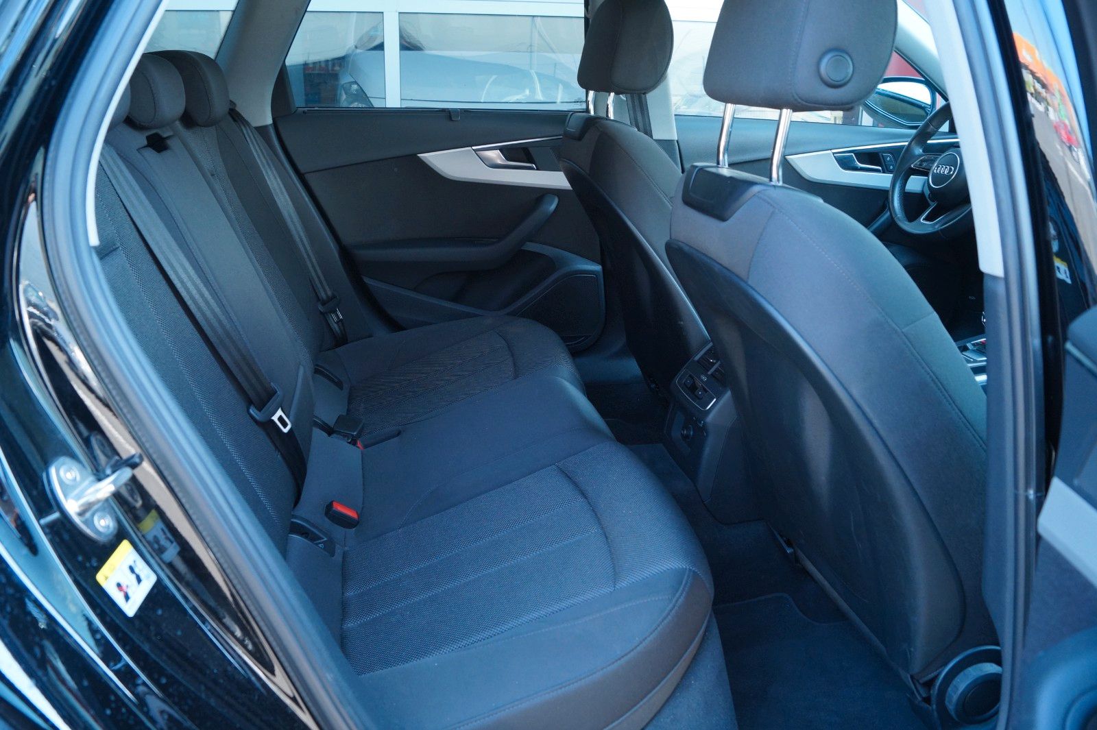 Fahrzeugabbildung Audi A4 Avant 35 TDI*Automatik*163PS