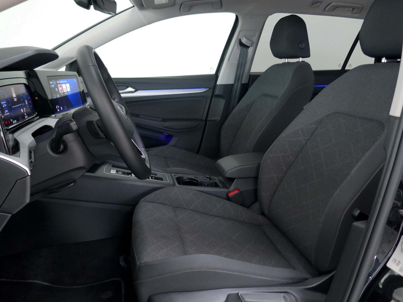 Fahrzeugabbildung Volkswagen Golf VIII Variant Life 2.0 TDI DSG | LED RFK ACC