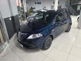 Lancia Ypsilon 1.2 69 CV 5 porte Gold - blaue Lancia Ypsilon