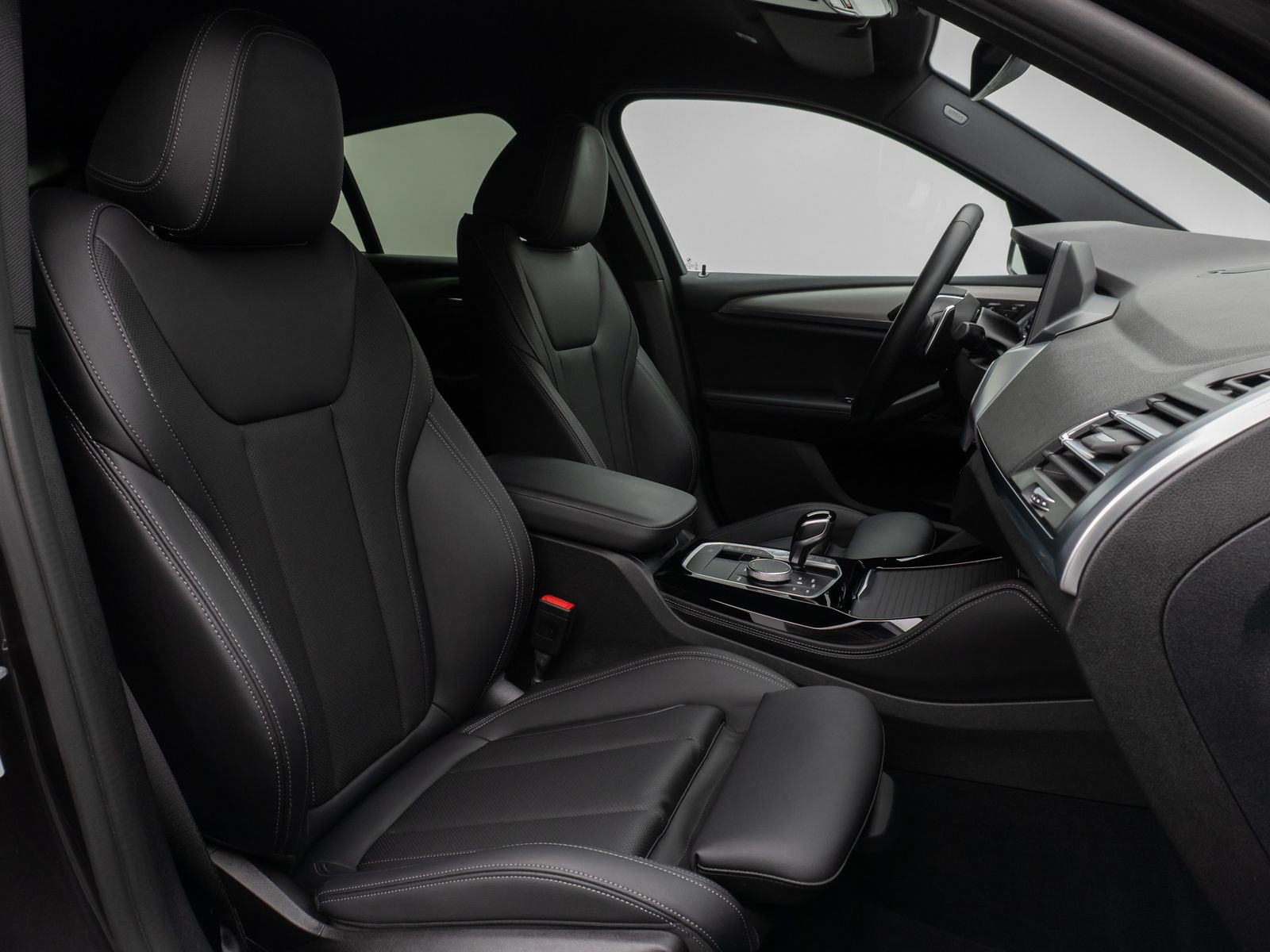 Fahrzeugabbildung BMW X4 xD20d Kamera DAB Lenkrhzg AHK Sport 20Zoll