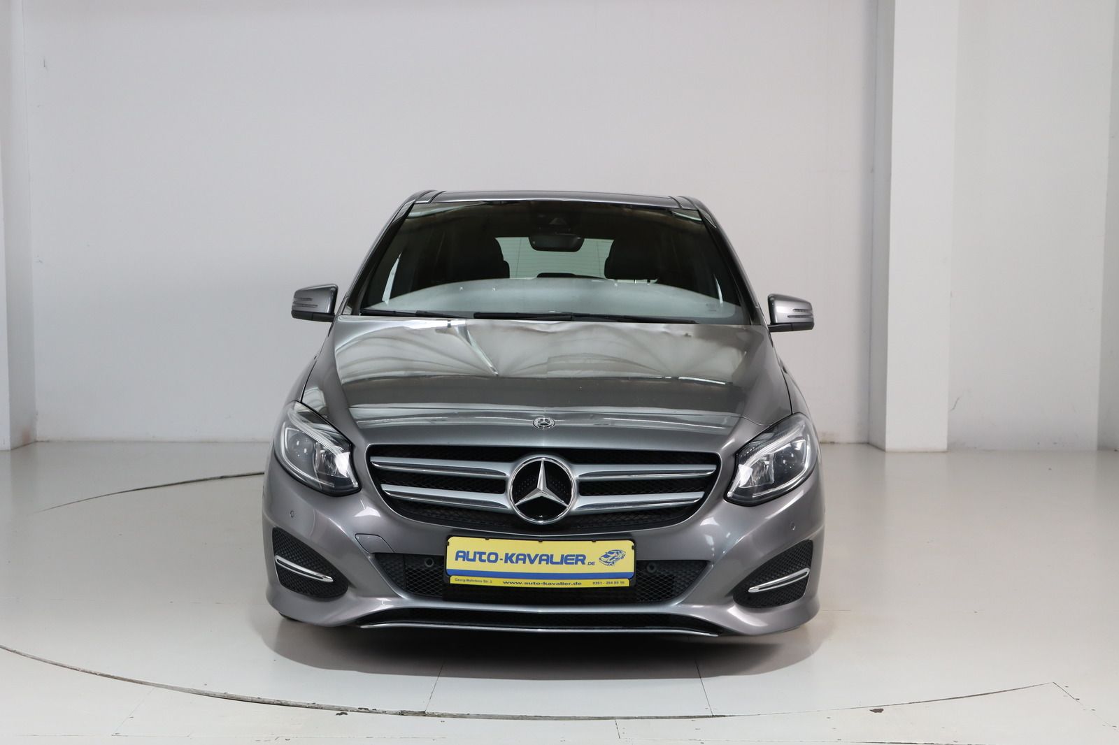 Fahrzeugabbildung Mercedes-Benz B 200 d Sports Tourer * LED * Pano * Edition Urb