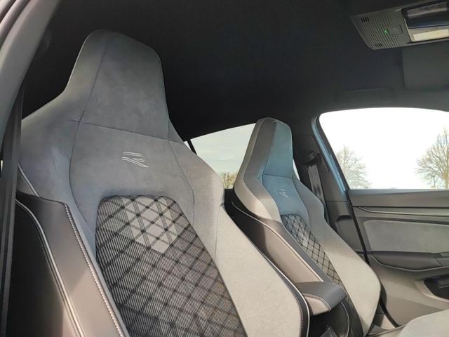 Golf 8 VIII R-Line 4Motion 2.0 TSI