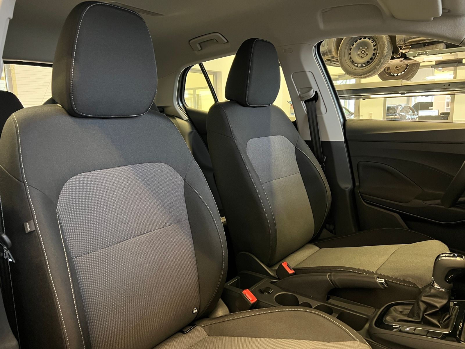Fahrzeugabbildung SKODA Fabia IV Selection 1.0 TSI DSG *AHK, LED, SmartL