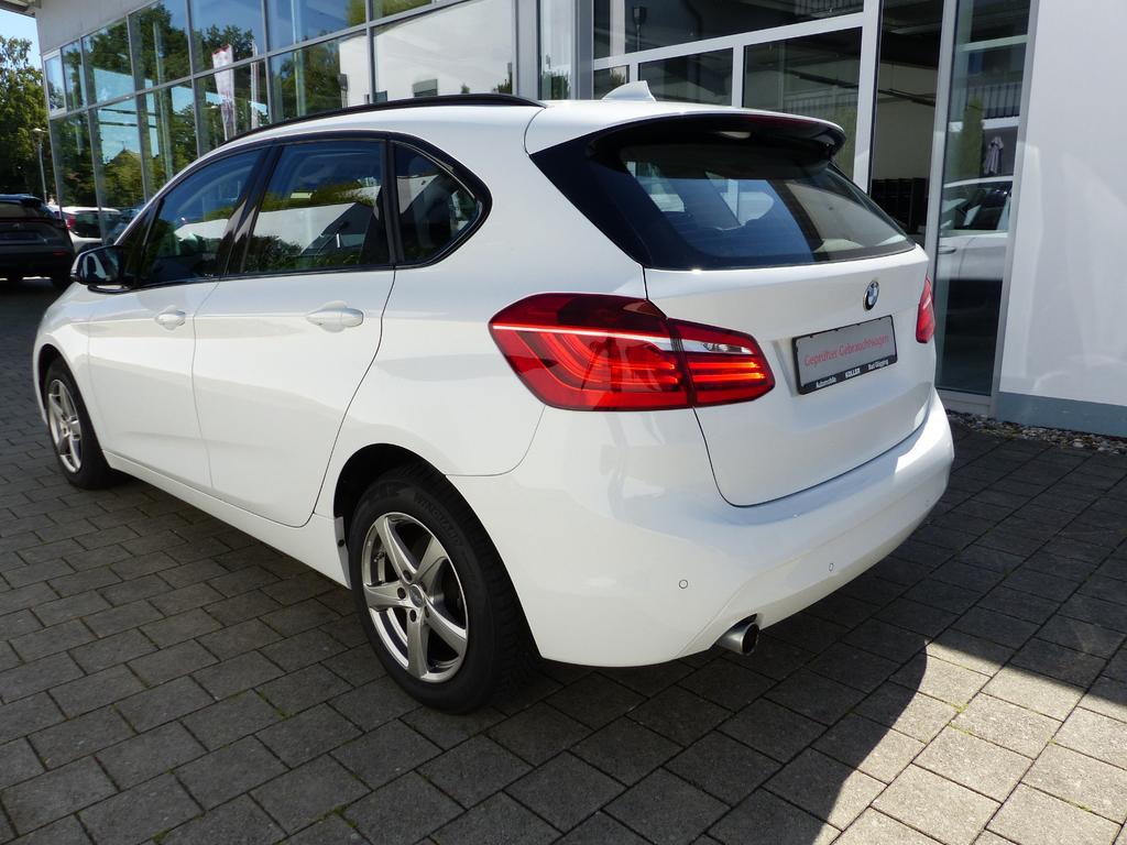 BMW 218