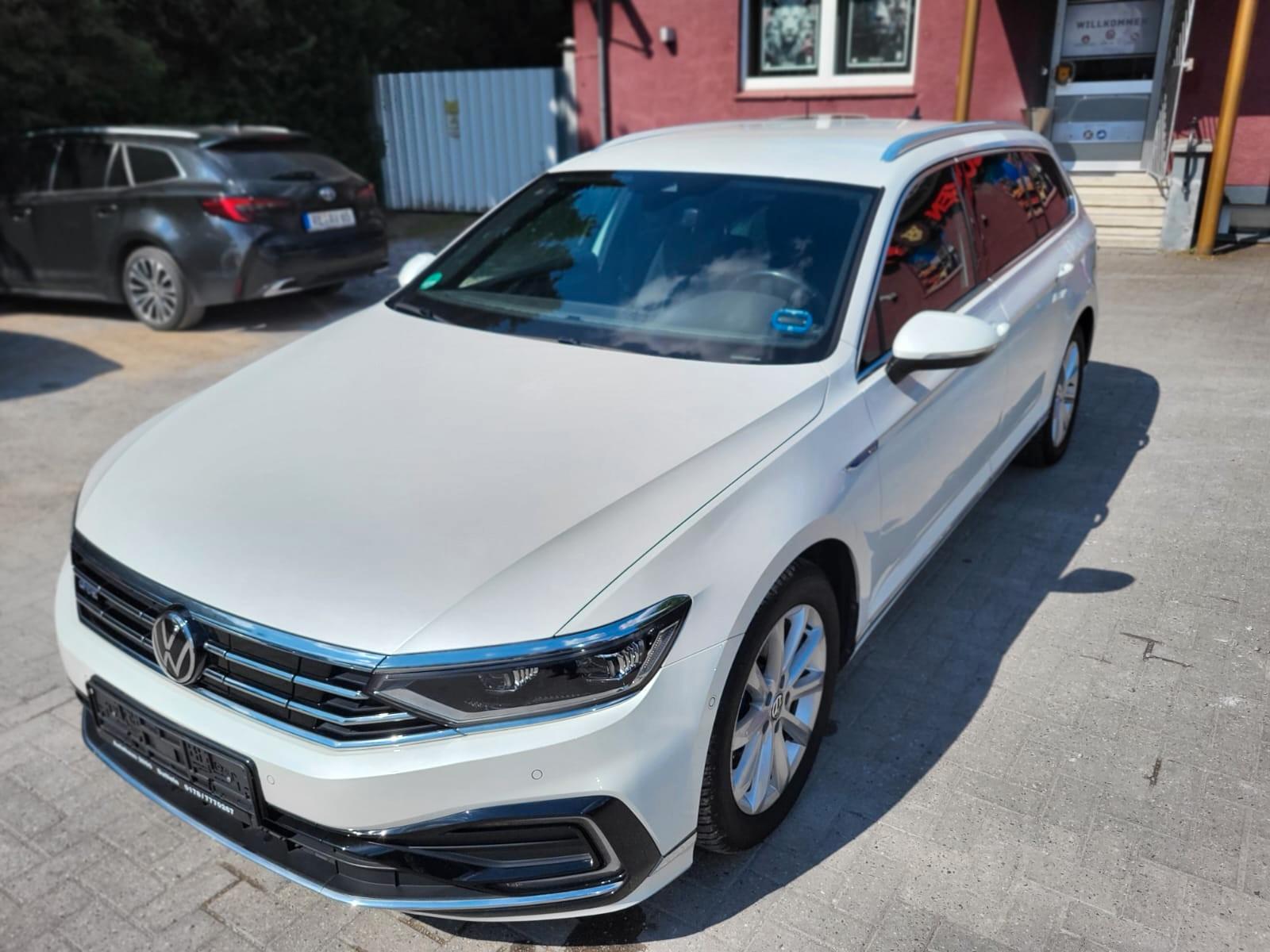 Volkswagen Passat Variant GTE/ DSG/ 1.Hand/ Digital