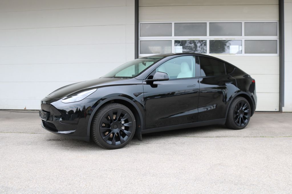Image of Tesla Model Y
