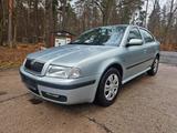 Skoda Octavia Tour 1.6 MPi - solide - zuve... - Skoda Octavia aus 2009: Tour