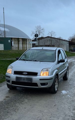 Ford Fusion 1.4er  Scheckheft   Tüv NEU 