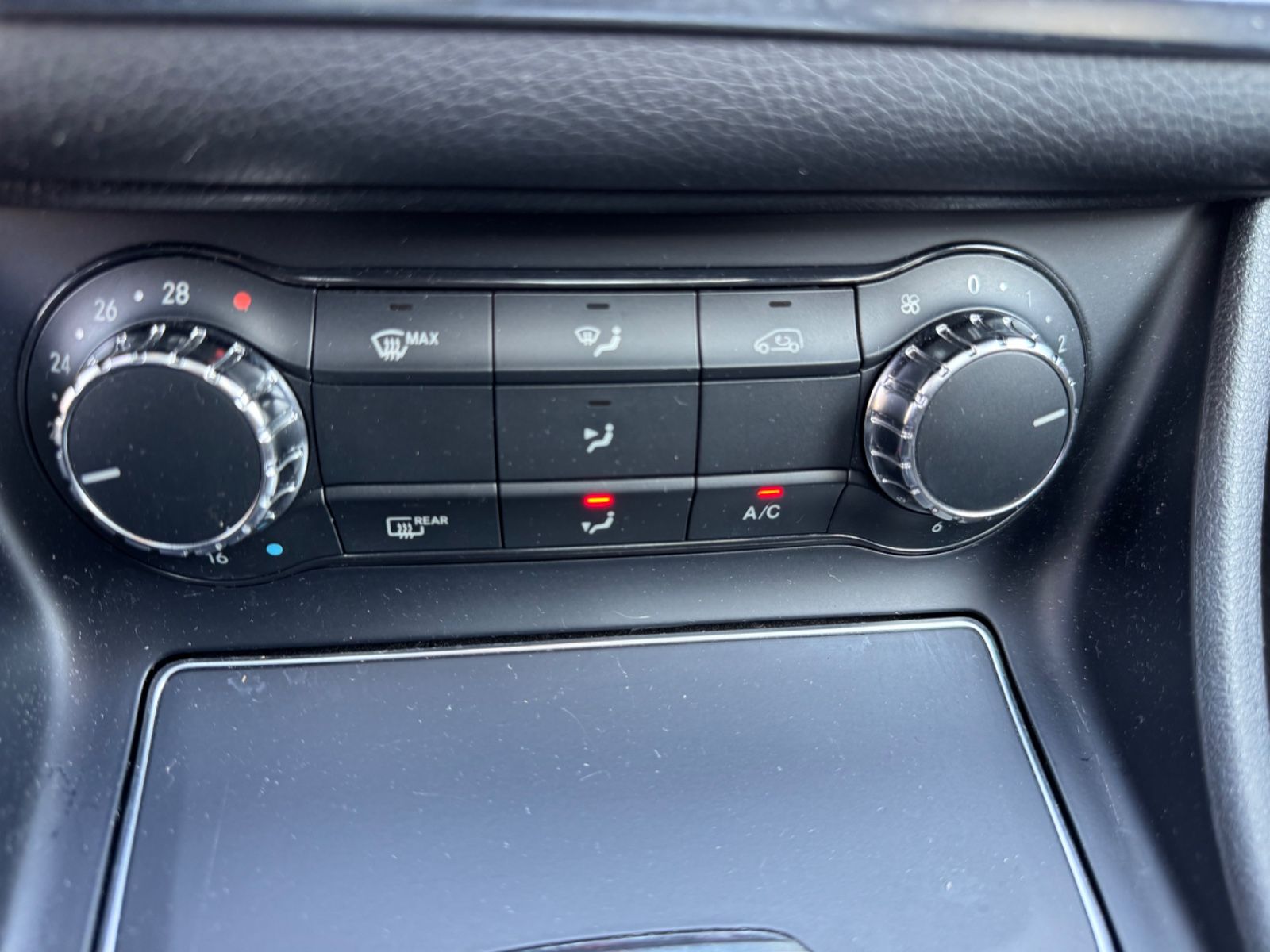 Mercedes-Benz CLA 180 Urban mit erst 43382 km !!! foto 23