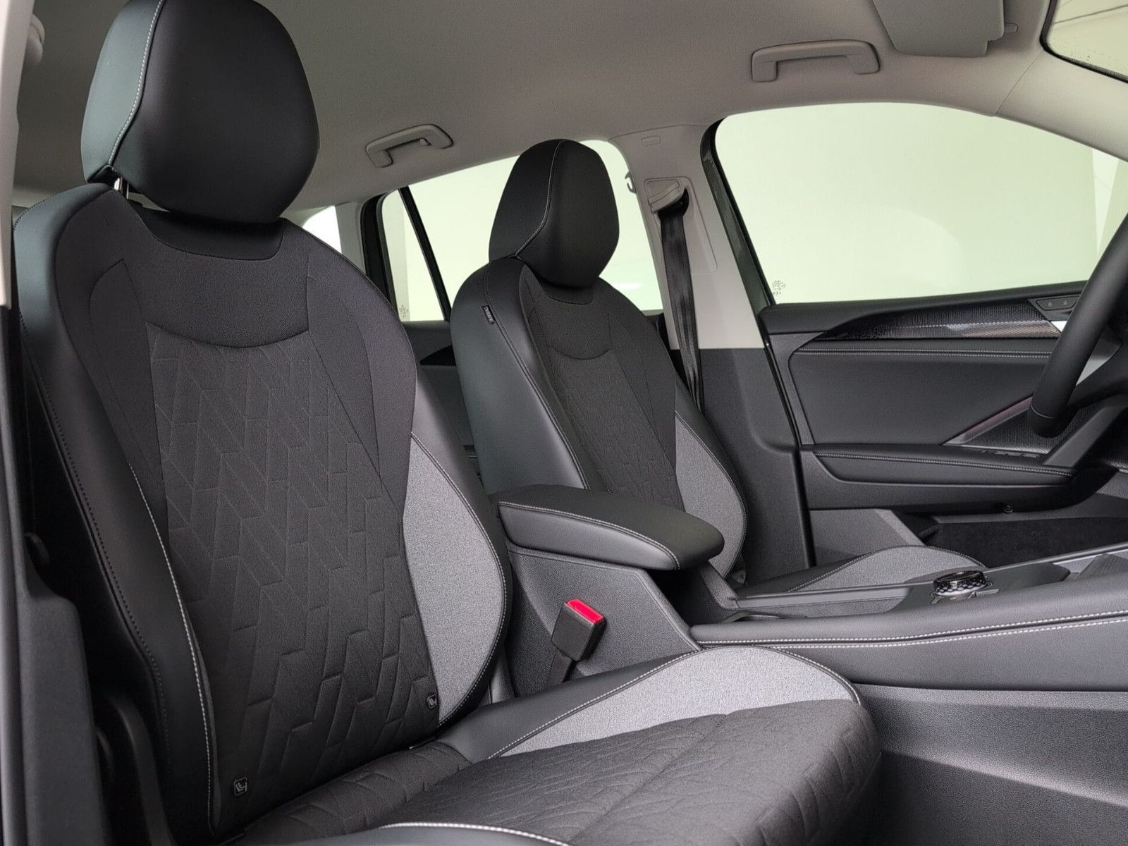 Volkswagen Tiguan Goal AHK StHzg. 360° 5 Ja. Garantie WSS-h foto 19