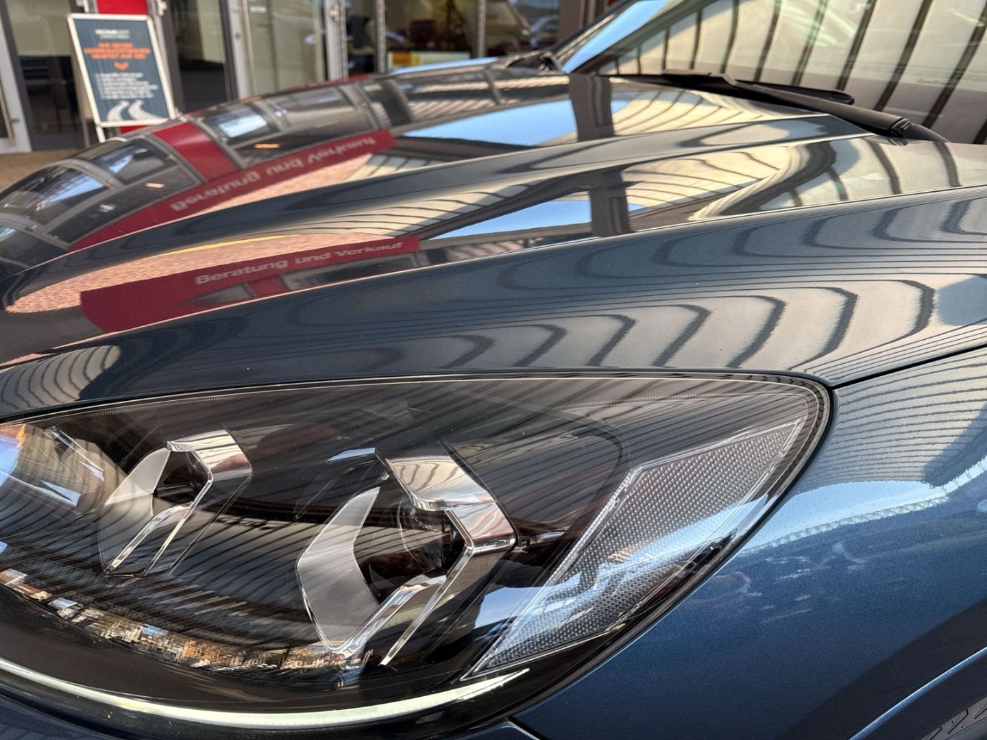 Fahrzeugabbildung Ford Kuga Hybrid Vignale/Hagelschaden/AHK schwenkb/Pa
