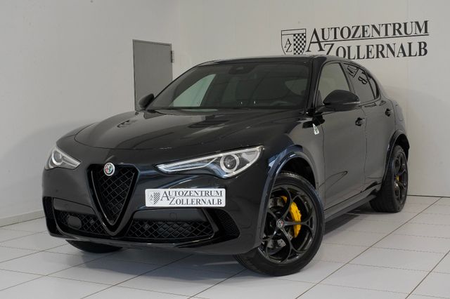 Alfa Romeo Stelvio Quadrifoglio Q4 2.9 Bi-Turbo *ALL-BLACK*