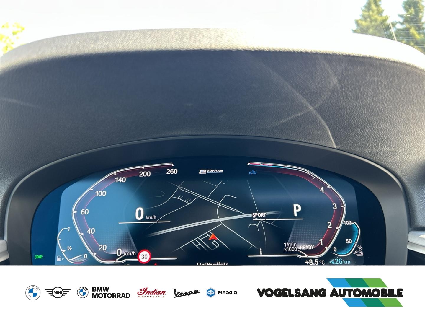 BMW 530 e Touring Panorma Komfortsitze Head-Up WLAN 