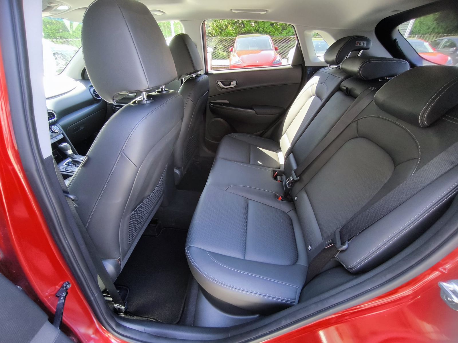 Fahrzeugabbildung Hyundai Kona Premium GLASD+LED+NAVI+KAM+SHZ+AHK+ACC+