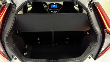 Fahrzeugverkauf 27 Toyota Aygo X Automatik LED Kamera SH