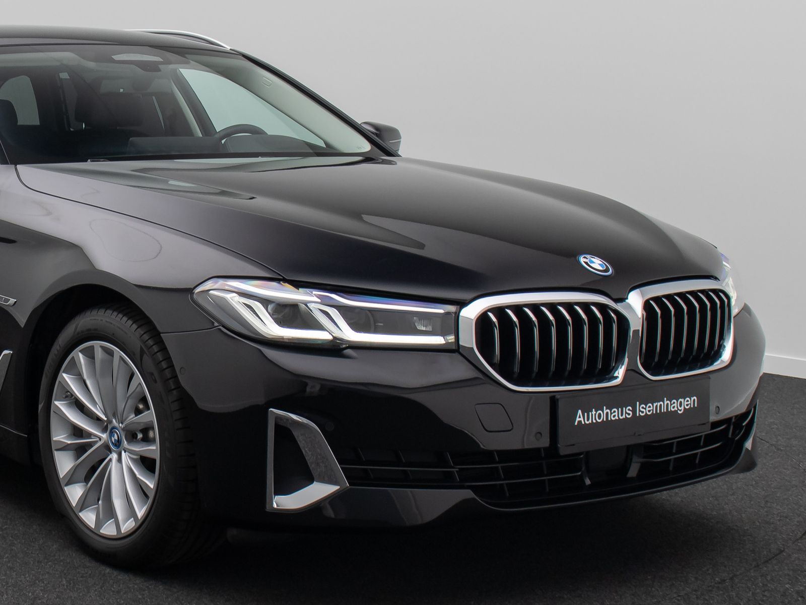 Fahrzeugabbildung BMW 530e xD Luxury Line Kamera DAB Laser HUD Belüft