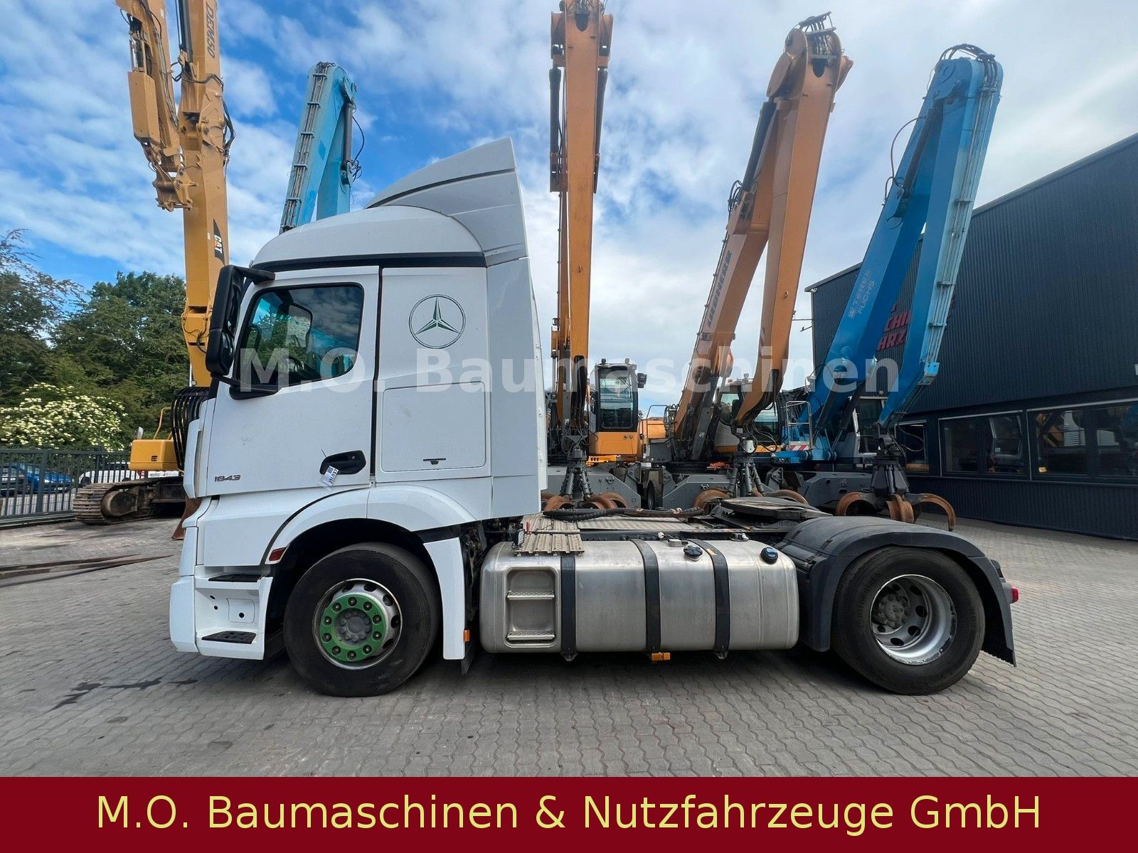Fahrzeugabbildung Mercedes-Benz Actros 1843 / Euro 6 / AC/ Kipphydr.