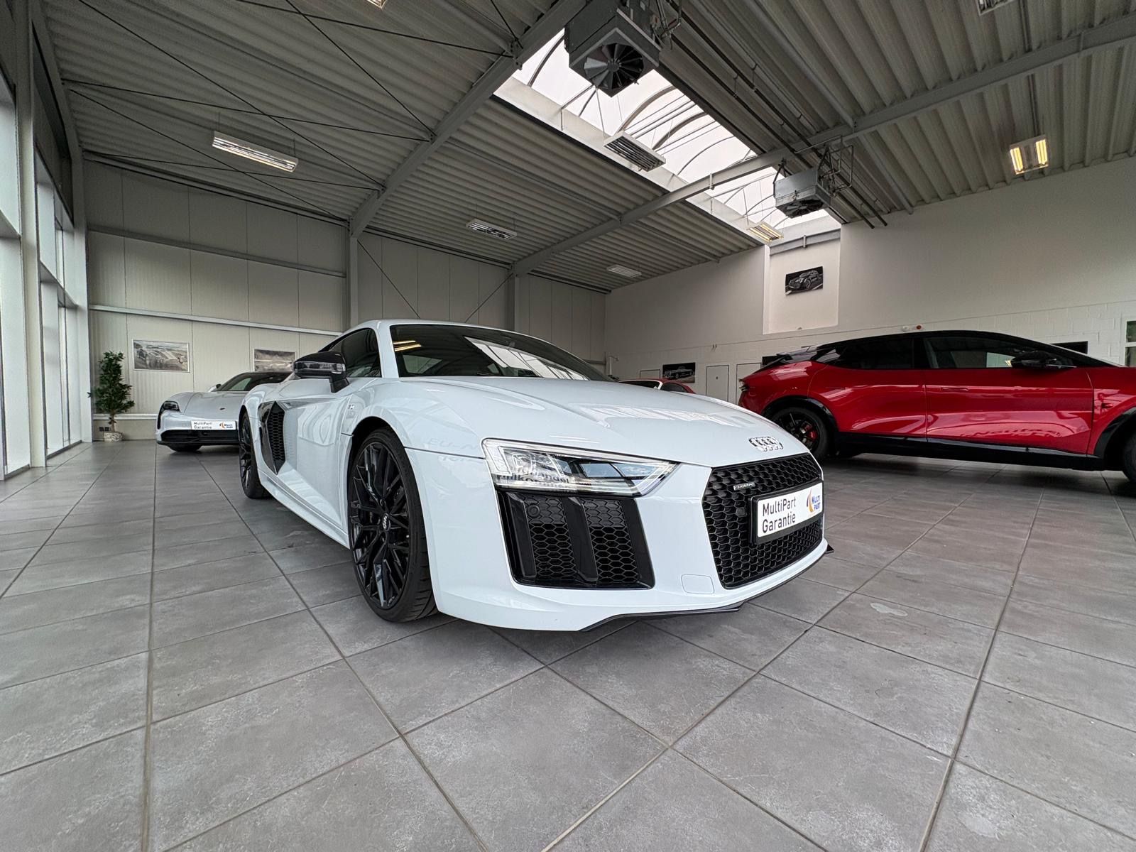 Fahrzeugabbildung Audi R8 Coupe 5.2 FSI quattro/erst 19800 km