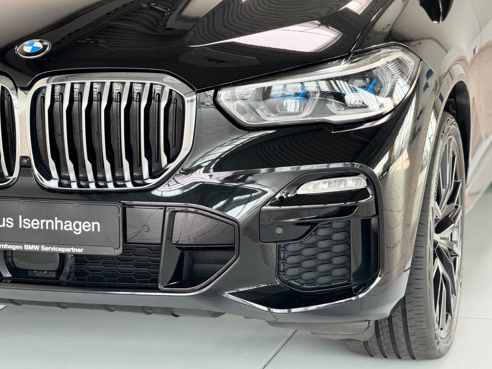 Fahrzeugabbildung BMW X5 xD40d M Sport HUD 360° DAB H/K Laser Komfort