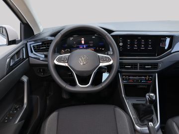 Volkswagen Polo VI ''Team Edition'' 1.0 TSI 5-Gang Anschlus