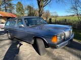 Mercedes-Benz 230