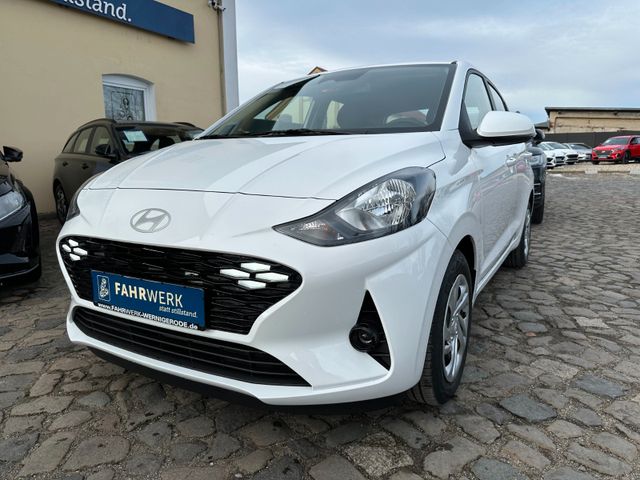 Hyundai i10 1.0 Spring/Navi+Bluelink/Rückfk.