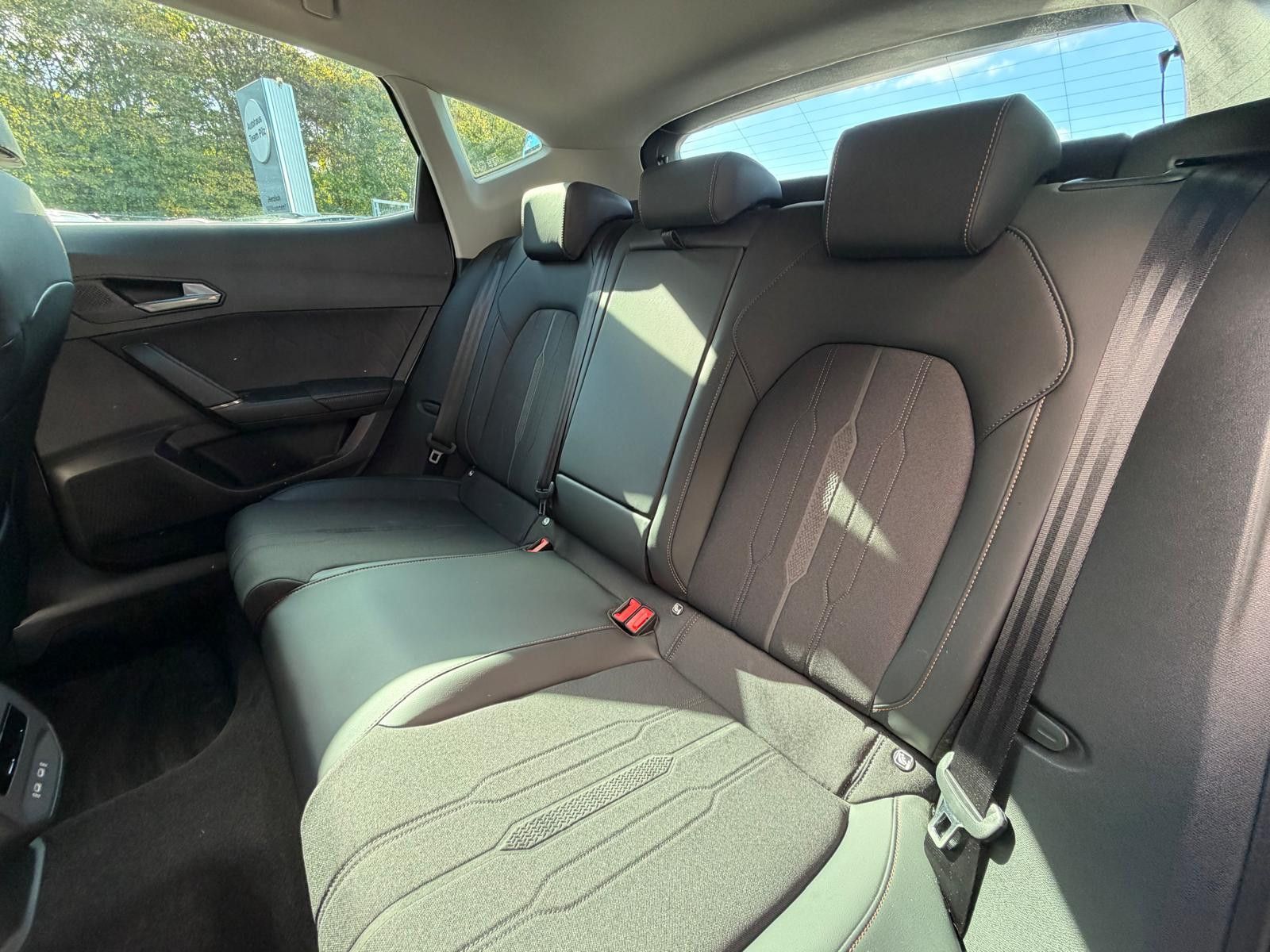 Fahrzeugabbildung CUPRA Formentor 2.0 TDI >VIRTU+LED+CARPL+PDC+ACC+DAB+