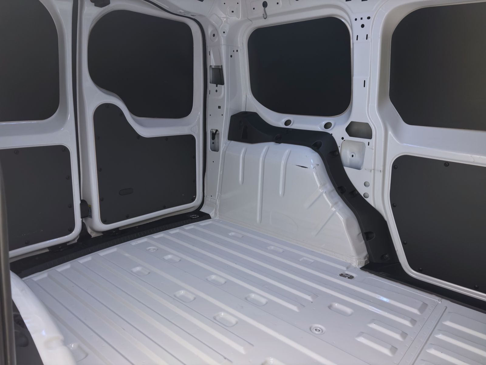 Volkswagen Caddy - Bild 15