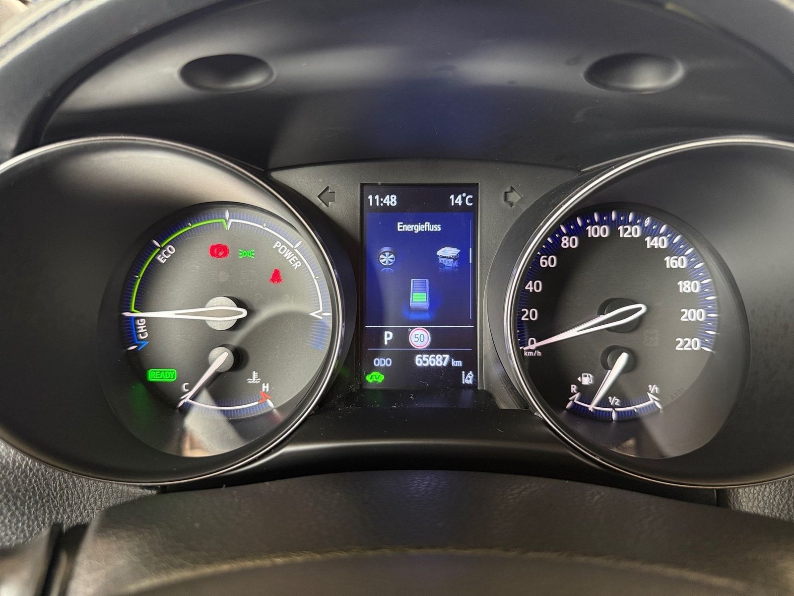 Fahrzeugabbildung Toyota C-HR 2.0 Team D Kamera,LED,Navi,PDC,SHZ