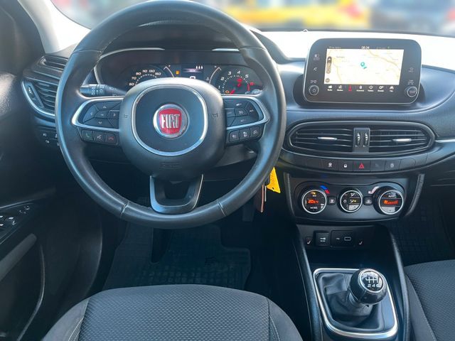 Fiat Tipo Lounge 1,4 T-Jet Lounge