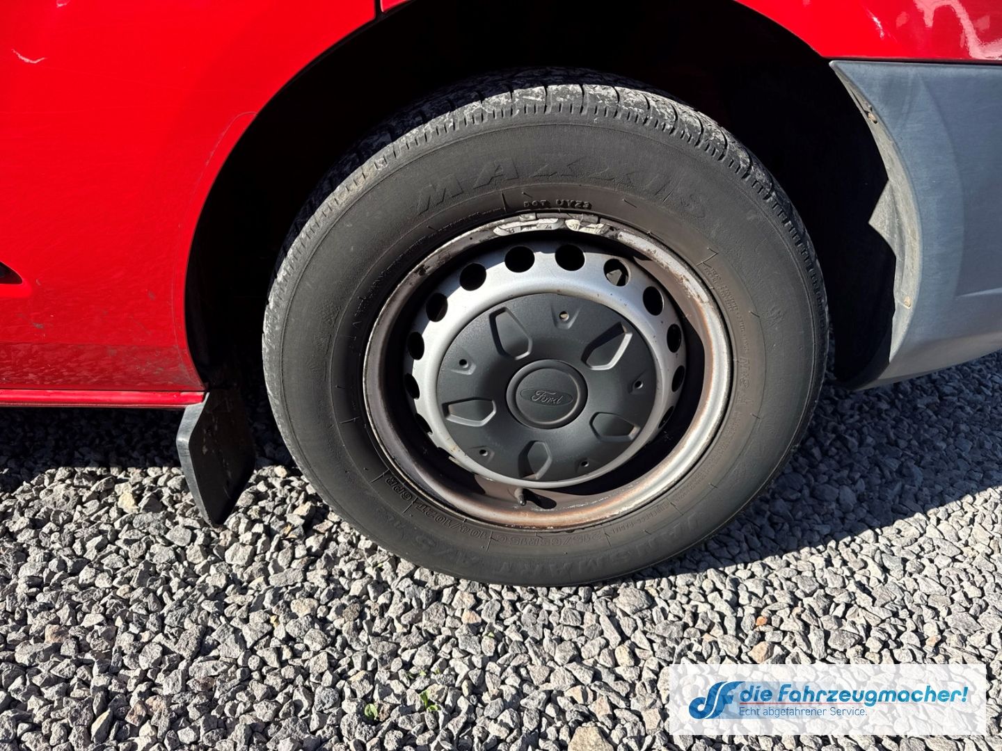 Fahrzeugabbildung Ford Transit Custom Kombi 300 L1 2.2 TDCi *1459
