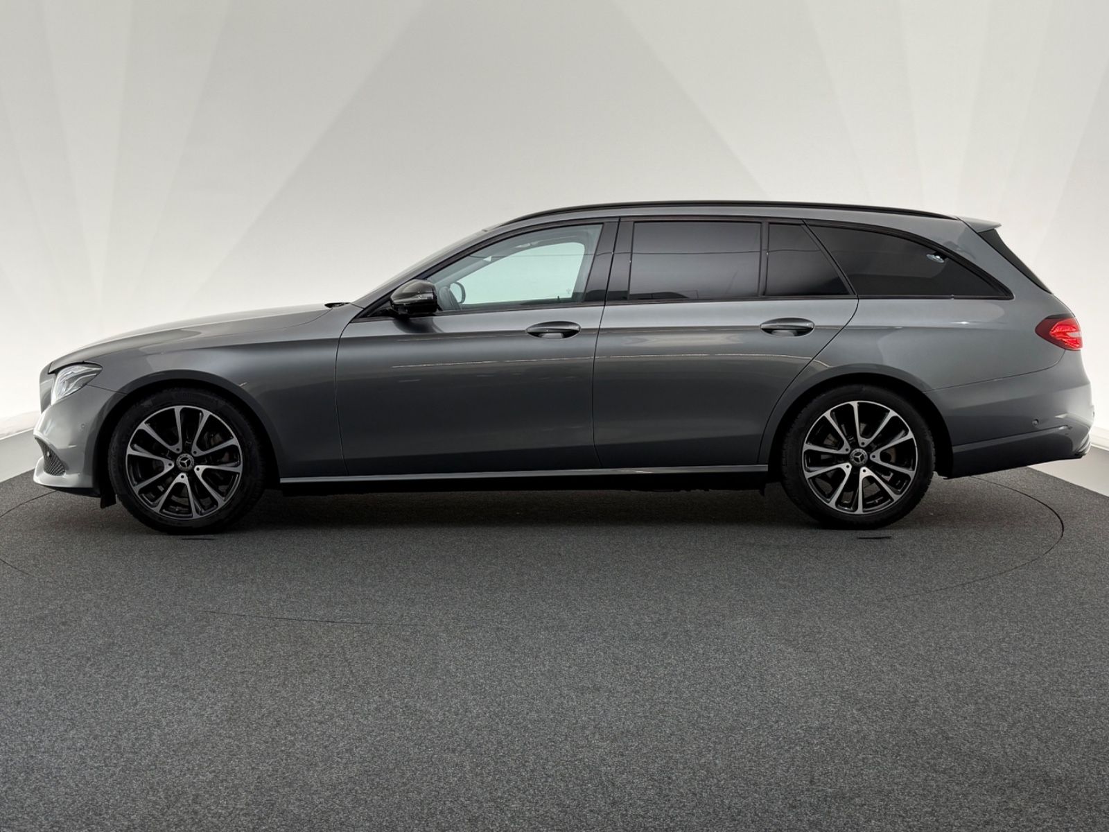 Mercedes-Benz E - Ansicht 4