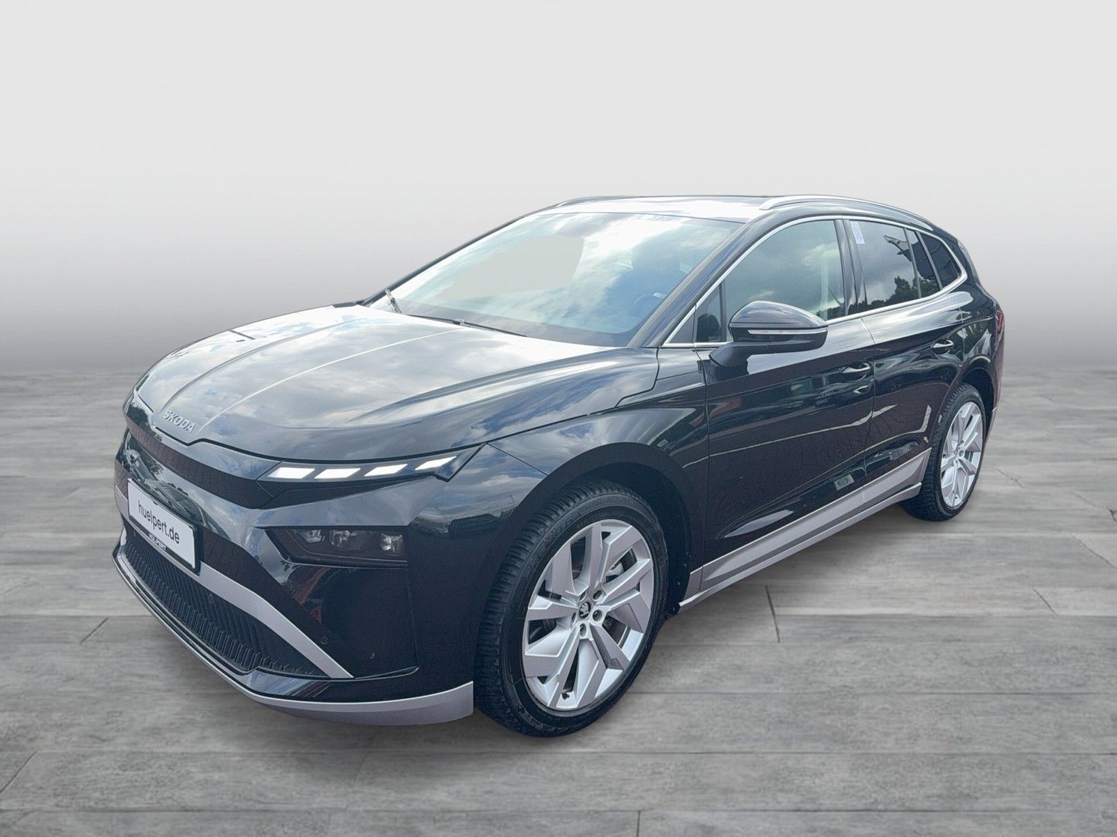 Skoda Enyaq 85 LOFT WÄRMEPUMPE PANO AHK CAM ACC LM20 imagem 2