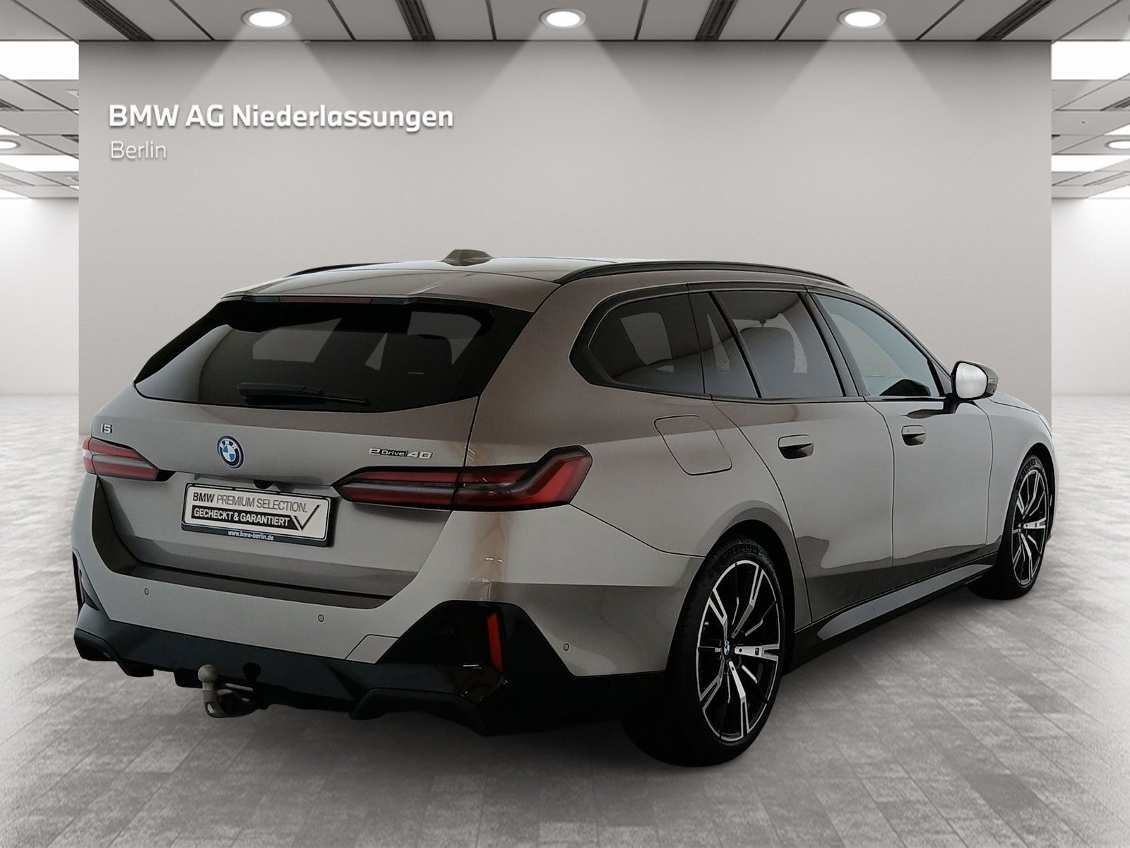 BMW i5 eDrive40 Tour MSportPro LiCoPr Autobahnassist foto 3