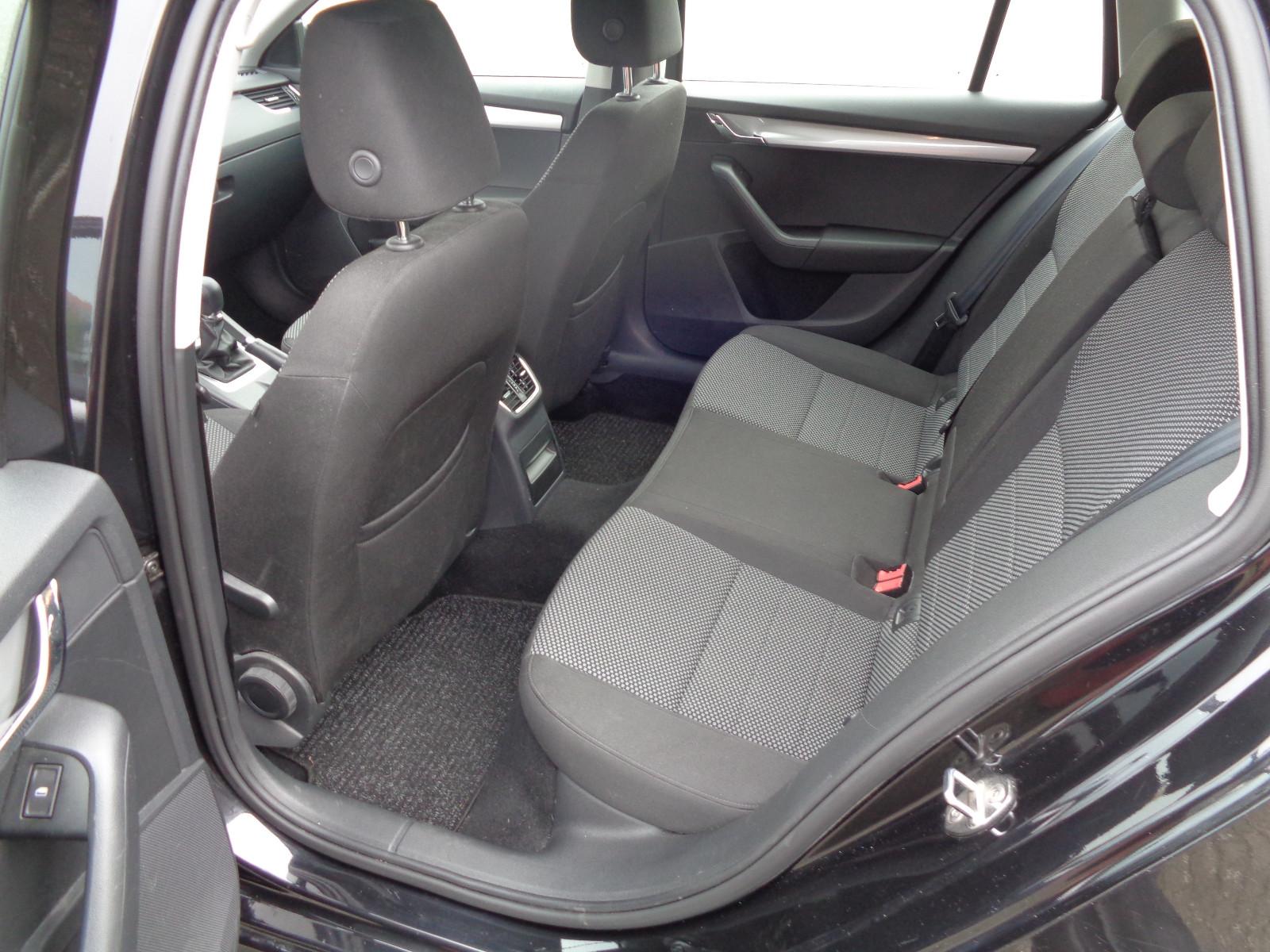 Skoda Octavia 2015 — фото 13